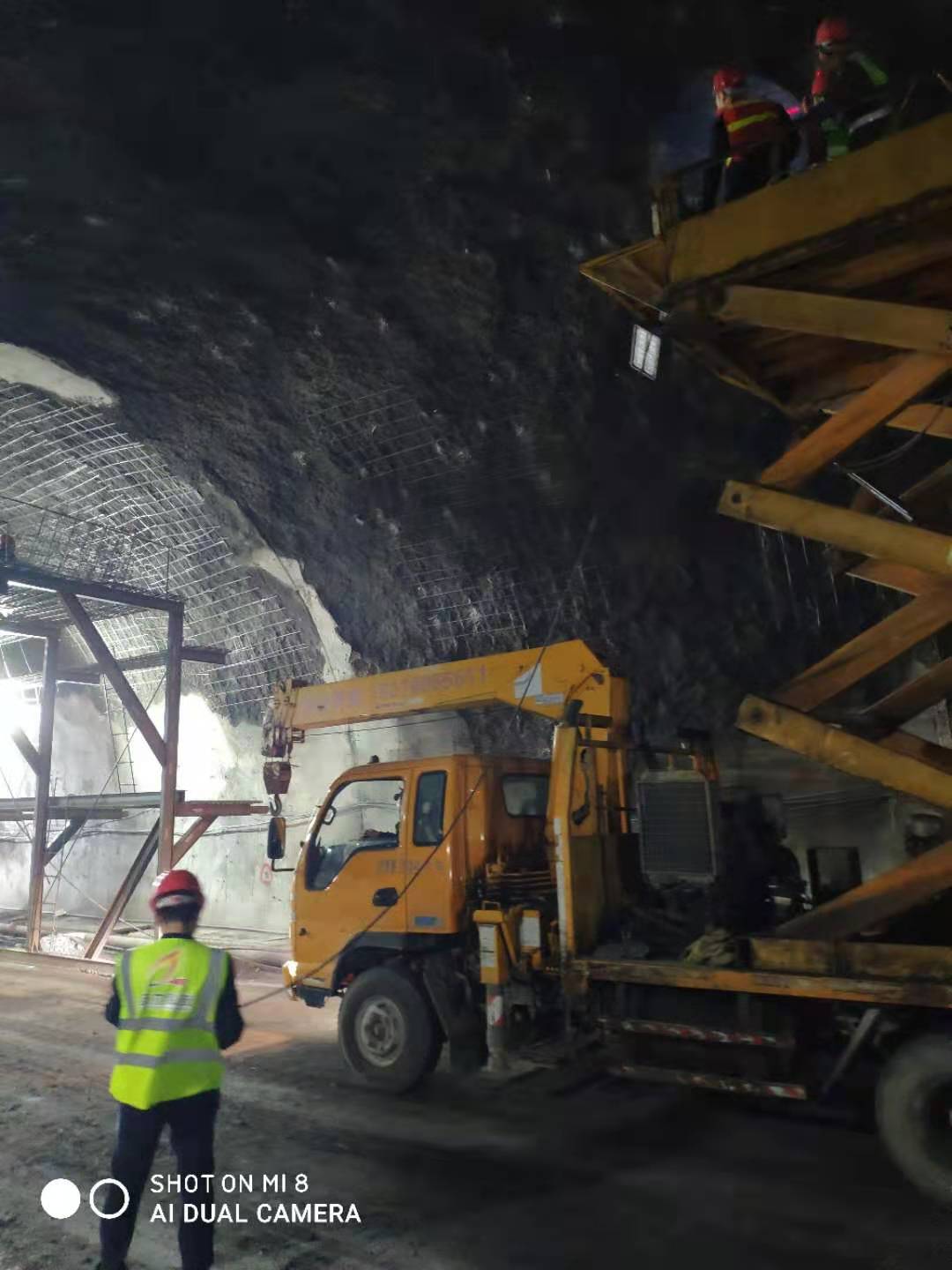 致力科技 雪峰山隧道 应急抢通抢险